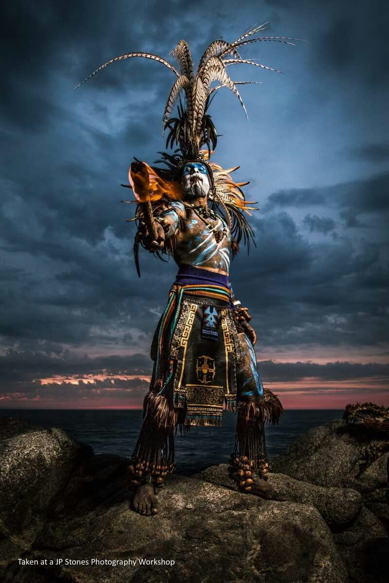 Danza prehispánica